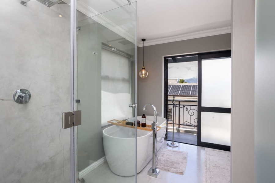 4 Bedroom Property for Sale in Val De Vie Estate Western Cape